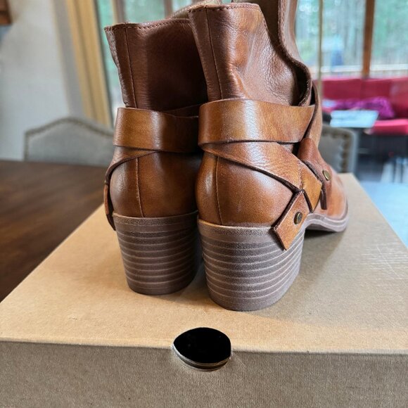 NEW UGG Elora Leather Ankle Boots (Size 6.5) Boho Biker Heeled Chestnut - Picture 5 of 7